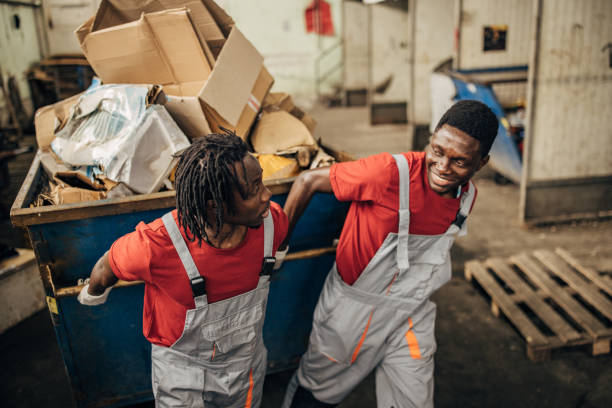 Best Commercial Junk Removal  in Oswego, KS